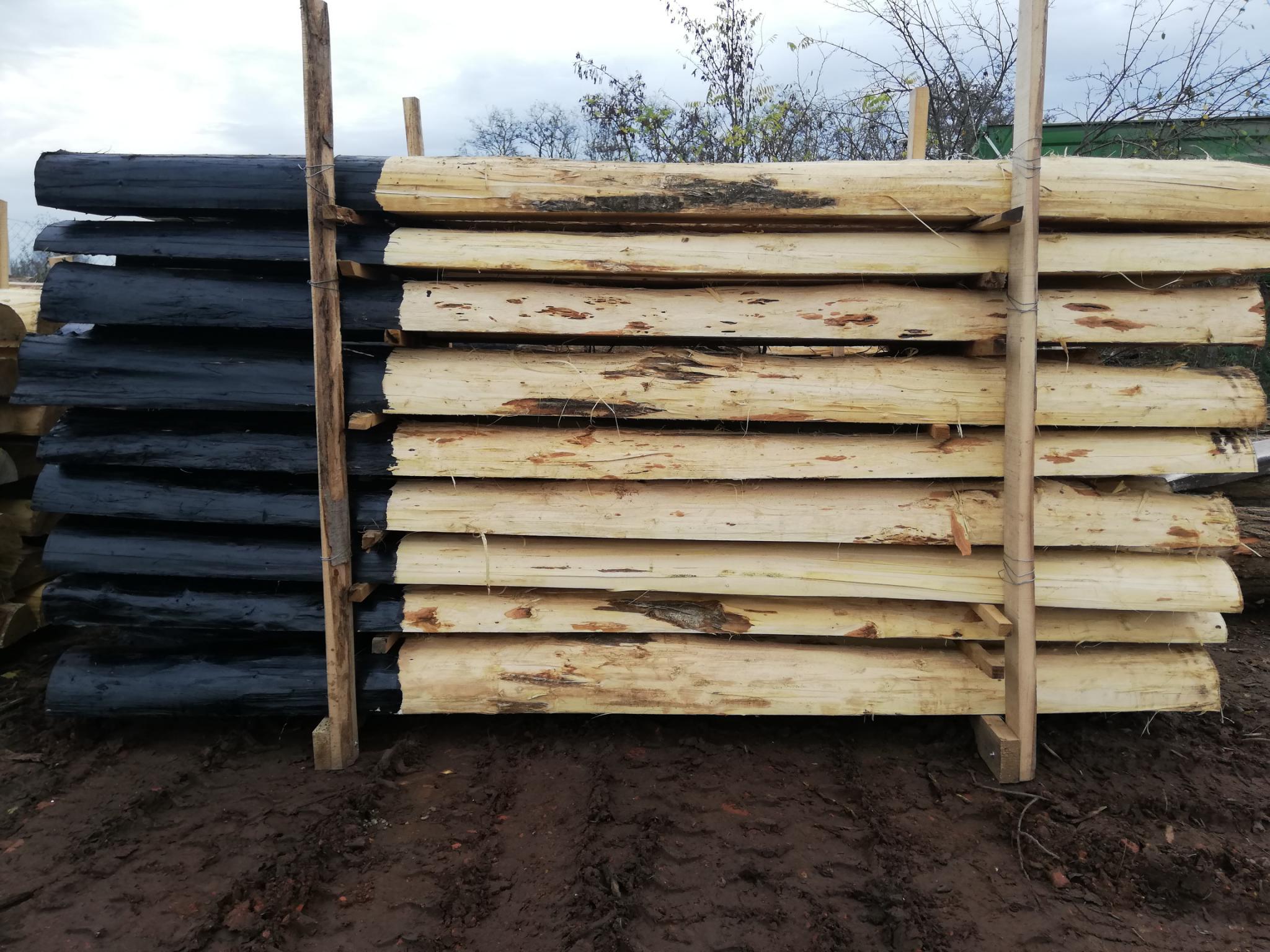 Rundhölzer aus Akazie (halbrund) Rundhölzer aus Akazie (halbrund)