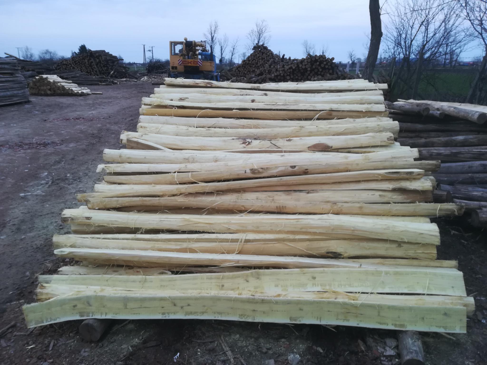 Rundhölzer aus Akazie (halbrund) Rundhölzer aus Akazie (halbrund)