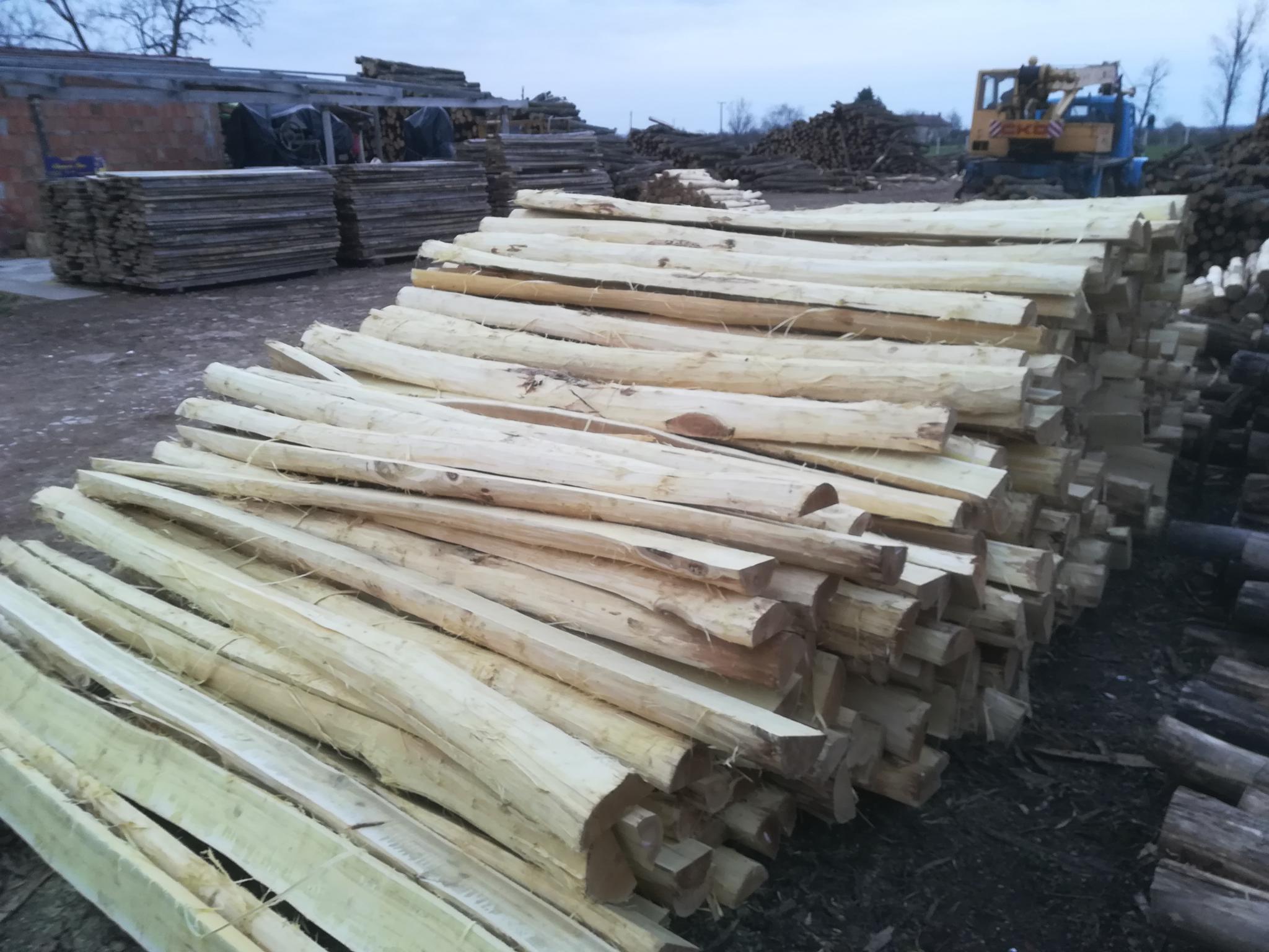 Rundhölzer aus Akazie (halbrund) Rundhölzer aus Akazie (halbrund)